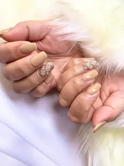 ☺︎︎︎︎シンプルネイル【ワンカラー＋2本アート】※他店オフ別