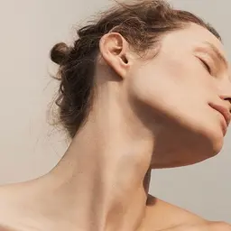 旅行前やイベント前に✈️✨【うなじ＆もみあげワックス脱毛】