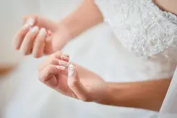 人気No.1👰花嫁用ブライダルオーダーチップ💐👗ドレスとお着物どちらにも似合う手描きアートコース【アート5本】