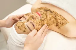 人気のハーブピーリング【くすみ・毛穴】肌質改善！ツルツルお肌に！剥離なしダウンタイムなし15,950円→5980円