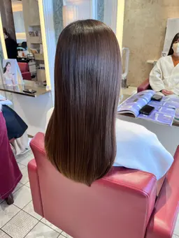 🌿ストレートパーマ(ブロー代込み)🌿縮毛矯正よりナチュラルな仕上がり✨優しいお薬で伸ばしていきます✨