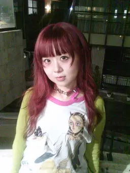 ⭐️おすすめ⭐️全頭ブリーチ➕カラー➕無料頭皮マッサージ