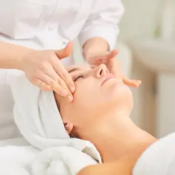 ブライダル☆潤いツヤ透明肌!!小鼻毛穴洗浄付きフェイシャル60分