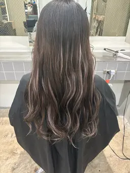 プルエクステ1本350円​〜​🎀🌟 ハイライト、インナーのみつけた分のみの料金になります！🧸💫