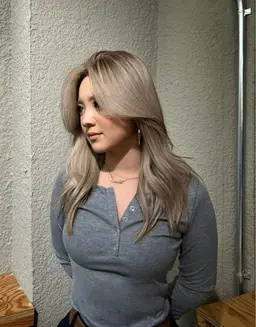 🧡初回限定🧡【カット込み✂️】1ケアブリーチWカラー💎+トリートメント/リタッチも🉑