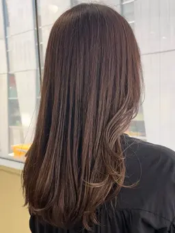 さりげないハイライトカラー✨