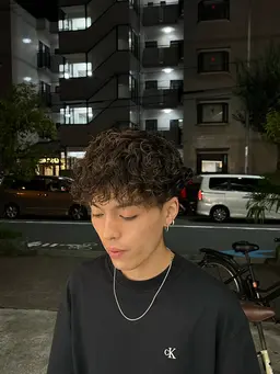 必見‼️カット＋パーマ＋トリートメント　直毛やセットがめんどくさいって思ってる人は、一度パーマを当ててみましょう‼️