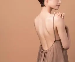 【背中美肌光トリートメント】背中ニキビ•ニキビ跡•赤み•毛穴ケア ✴︎シェービング・保湿パック付き