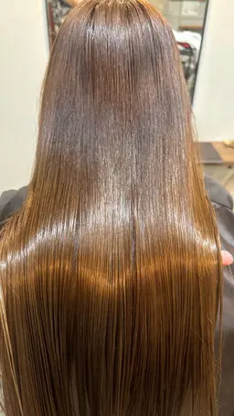 🔥12月末限定🔥髪の毛の保護剤の前処理➕クオライン縮毛矯正➕milbonトリートメント➕超音波トリートメント🫧