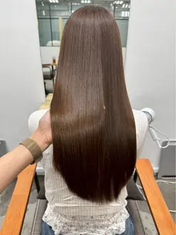 12／21日限定✨️✨️ワンレングスカット(ロング、ミディアム）➕シャンプーブロー➕ミドル髪質改善トリートメント✨