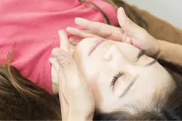 🌟筋膜小顔矯正コース🌟🌸筋膜リリース・ツボ・筋肉にアプローチ+頭蓋骨矯正🌸顔の歪みも改善💛猫背矯正追加も可👍