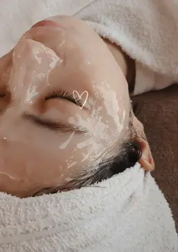 超音波小顔エステ×高濃度炭酸パック