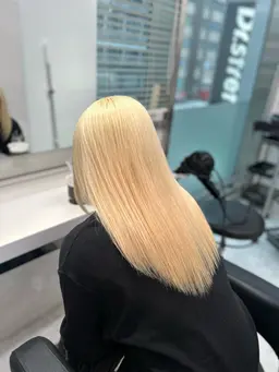 【🤍淡めハイトーン🤍】トリプルカラー+カット✂️＋オリジナルトリートメント✨️+炭酸スパ+コテ巻き仕上げ