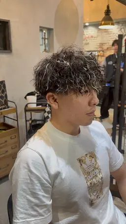 『誰でも』カット+ホワイトメッシュ+最上級トリートメント