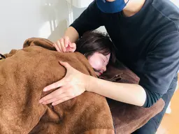 ◆ 肩こり・猫背・骨盤歪み・姿勢矯正 ◆【姿勢矯正×美容整体】45分 ¥10000