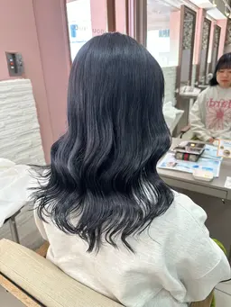 【ハイトーンカラー🌈】　カット➕艶ブリーチカラー➕髪質改善トリートメント❣️