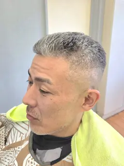 💈men'sフェードカット+シャンプー+シェービング(額のラインアップ込)