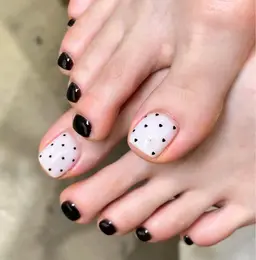 [フット大人気!!]✨韓国風ちゅるんフットネイル✖️韓国式角質ケア✨《¥13,200》