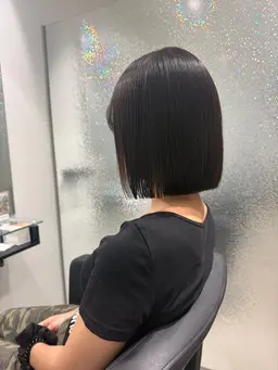 【カット＋縮毛矯正＋トリートメント】日々扱いやすい髪の毛を目指しましょう♫🍀* ゚