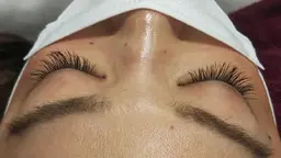 少しボリューム感を出したい方に♡最高級セーブル１４０本