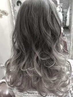 ブリーチ無しのダブルカラー・明るい白髪染めや透明感カラーをしたい方🩷