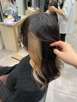 【minimo限定】今流行りのイヤリングカラー🦕&プチトリートメント🐾&コテ巻き無料🌵（ポイントブリーチ込み）