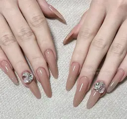 【自爪】ワンカラーorラメグラ+パーツ2個(Vカートも可能)¥6980