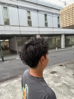 【学生メンズ限定】清潔感UPスッキリカット＋ナチュラルパーマ or ワックスアイブロウ（選べる）