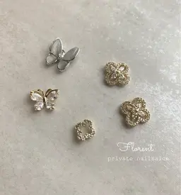 【オプション】トレンドのビジューパーツ