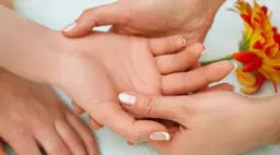 手首下　ハンドマッサージ