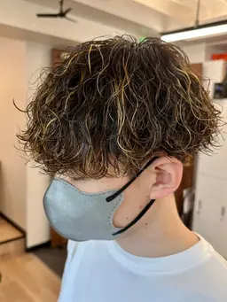 🚨メンズ限定🚨🌱波巻きスパイラルパーマ➕ハイライト➕カット🌱⚠️詳細のご確認よろしくお願いいたします⚠️