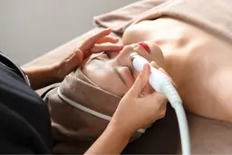 【毛穴すっきり！】毛穴洗浄フェイシャル60分