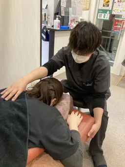 U25限定キャンペーン✨肩こり･首の疲れが気になる方に有資格者による本格的な施術を提供します※口コミ投稿で更にお安く😳