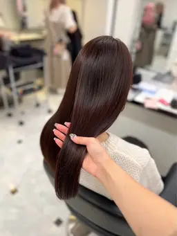 ☔️嫌な梅雨こそ可愛く💗【縮毛矯正ストレートパーマ＋ワンカラー＋メンテナンスカット】