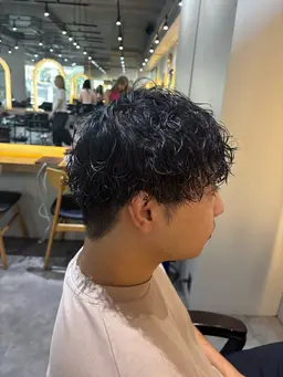 日曜日、祝日 19:00〜限定‼️メンズカット+パーマ🫧