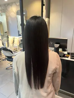 縮毛矯正 パヤ毛や広がり気になる方！！✨