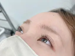 《SNSで大人気》　　韓国風❕“束感まつ毛“パーマラッシュリフト【トリートメント&コーティング付き】♡    ¥5000