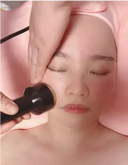 [オススメ♪]　超音波導入　プラスデコルテケア　小顔フェイシャル90分　¥11000 →6000