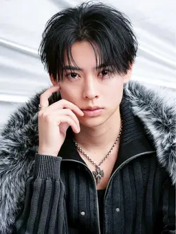 【🤩垢抜けたい人必見🤩】眉毛カット✂️