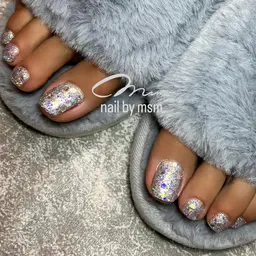 【ご新規様🆕限定🉐超破格‼️】見せたくなる足元🦶🏻フットネイル🩴フットワンカラー💅🏻