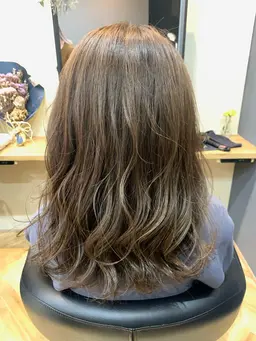 小顔カット+ハイライト+痛ませないブリーチ