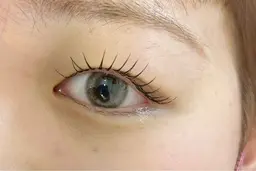 オフなし100本👉🏻【練習モデル】&healthy🌛(エクステ100本+まつ毛パーマ)