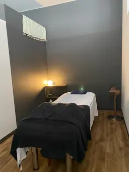 ドライヘッド【ご新規様限定】頭部のの癒しには背中、肩、首からアプローチ。