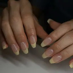 【初回オフ無料】フレンチネイル💙(オフあり)