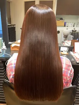 髪質改善ストレート✨縮毛矯正ほど真っ直ぐにはしたくない方、自然なストレートヘアになれます！独自のトリートメント配合