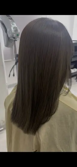 ❄️透明感うるつや寒色カラー❄️【ブリーチなし】 カット➕カラー➕1stepトリートメント🧴🫧