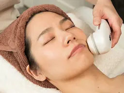 毛穴＆UV対策/美肌ケア🩵生コラーゲン」or「ビタミンC」導入✨小顔マッサージ＋毛穴洗浄＋イオン導入🔥メンズ歓迎