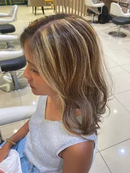 平日限定【 💘大人気!!!✨外国人風カラー💘】✨ ハイライト・Wカラー🦄💓🐬