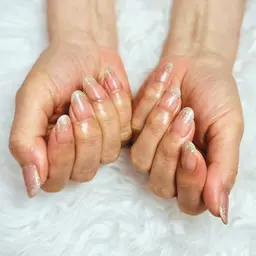 【ハンドネイル】定番・店舗限定デザイン300種◆付替オフ無料 ¥4400〜