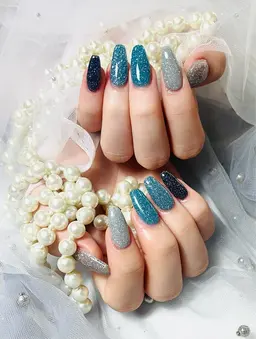 【ジェルオフ無料ケア込み】 🎀ハンドワンカラーorラメ🔔2色までOK